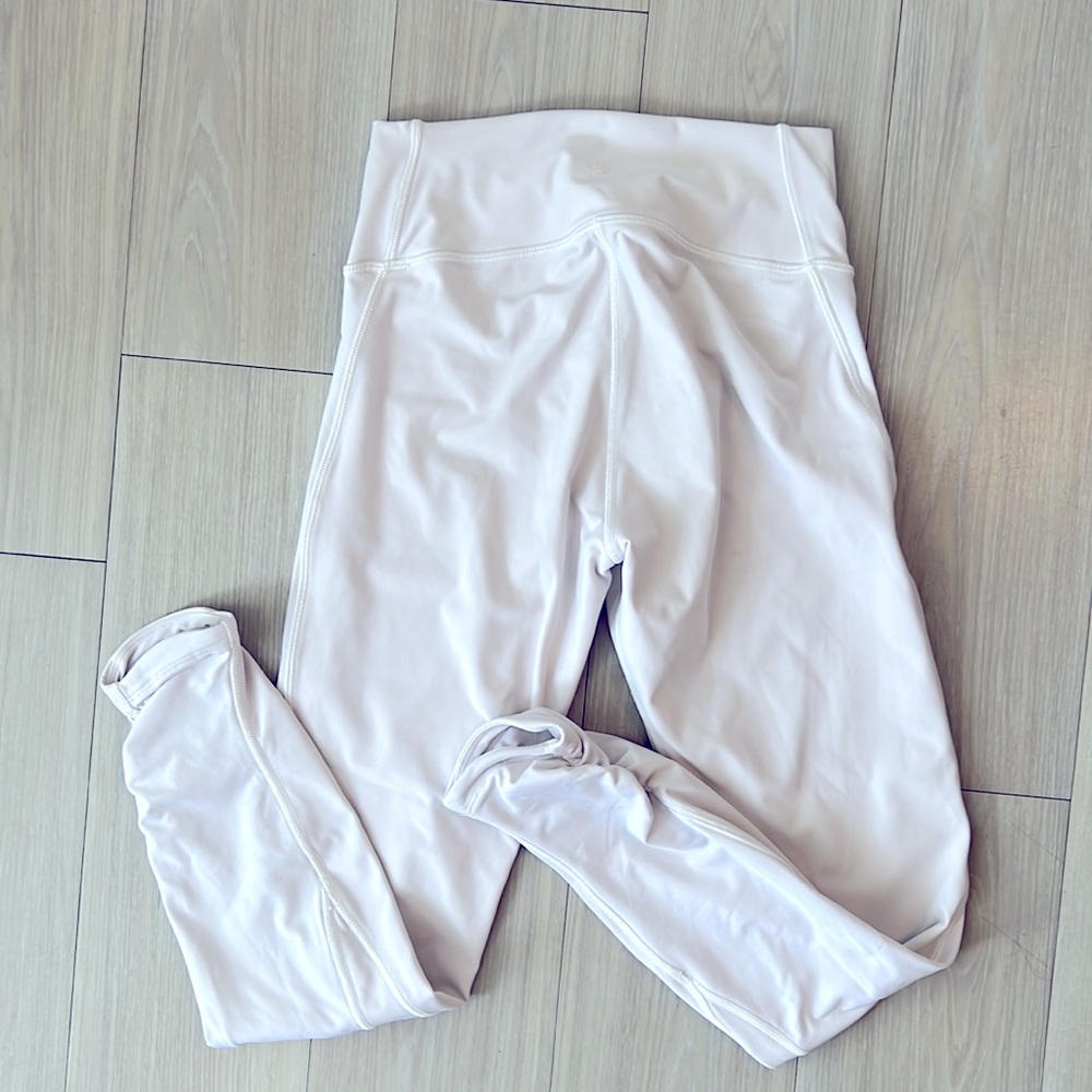 white lululemon leggings